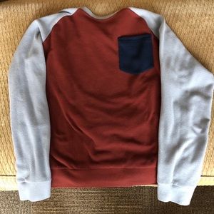 Men’s Patagonia pullover fleece.